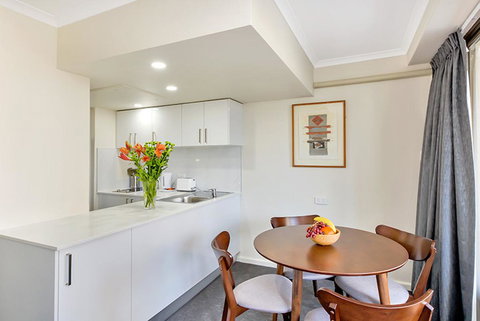 City Apartment At College St - ACT Tourism 0