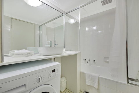 City Apartment At College St - ACT Tourism 2