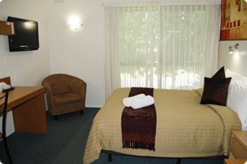 City Gardens Motel - ACT Tourism 1
