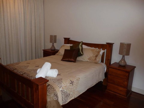 City Getaway 3 Bedroom Adelaide's East End - ACT Tourism 1