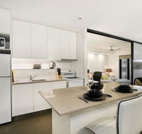 City Getaway Modern Bowen Hills 1 Bedroom with Free WIFI and Parking - ACT Tourism