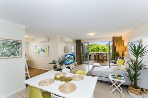 City Stadium Apartment On The Riverfront - ACT Tourism 0
