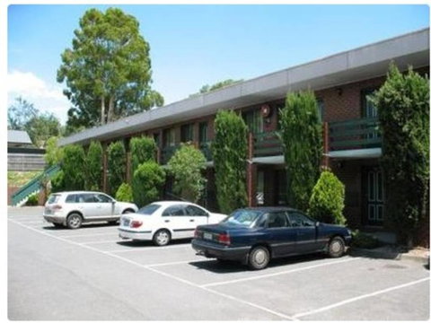 Classic Queen Room 2 In Oakleigh - ACT Tourism 1