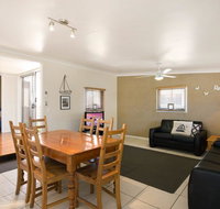 Close to Water Restaurants and Clubs Toorbul St Bongaree - ACT Tourism