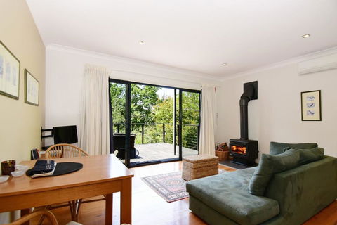 Cloudsong Chalet 3 - Close To The Village Centre! - ACT Tourism 3