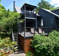 Cloudsong Chalet 3 - Close to the village centre - ACT Tourism