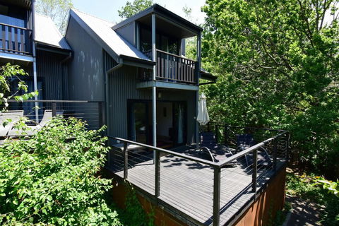 Cloudsong Chalet 4 - Close To The Village Centre! - ACT Tourism 1