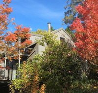 Cloudsong Chalet 4 - Close to the village centre - ACT Tourism