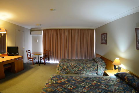 Club Inn Motel - ACT Tourism 2