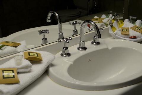 Club Inn Motel - ACT Tourism 0