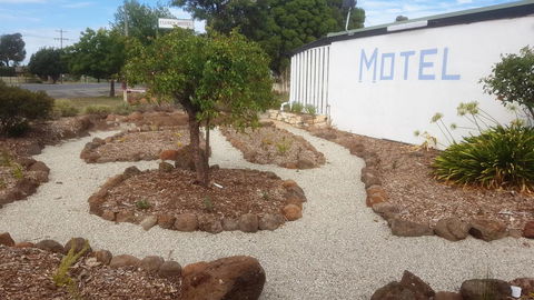 Clunes Motel - ACT Tourism 3