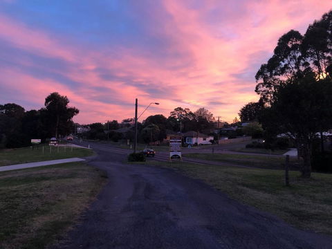 Coal Creek Motel - ACT Tourism 3