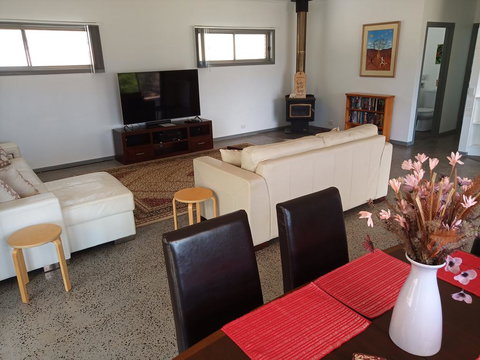 Coast & Country - ACT Tourism 2