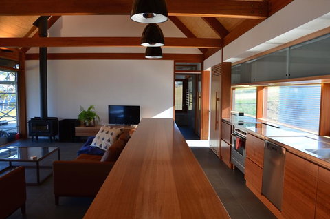 Coast House Tasmania - ACT Tourism 1