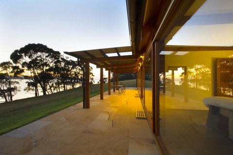Coast House Tasmania - ACT Tourism 3