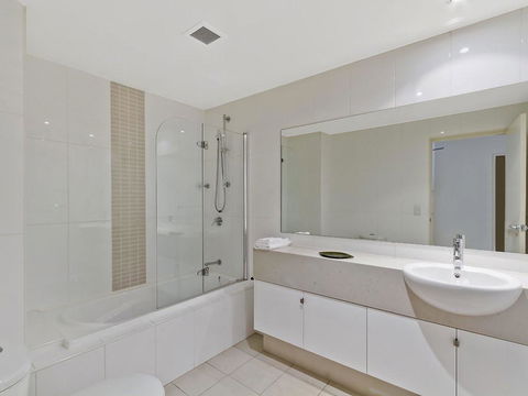 Coast Luxury Apartment 3 - ACT Tourism 1