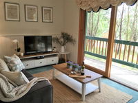 Book Cockatoo Accommodation Vacations ACT Tourism ACT Tourism