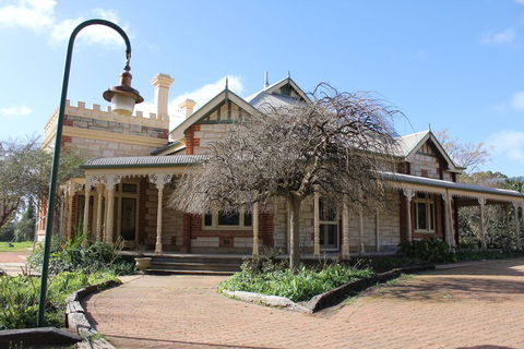 Cockburn House - ACT Tourism 0