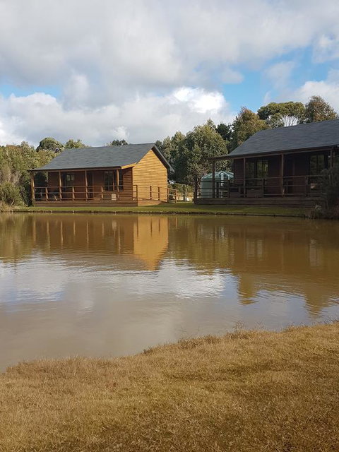 Cocoa & Briar Cottages - ACT Tourism 3