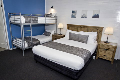 Colonial Motel & Apartments - ACT Tourism 3