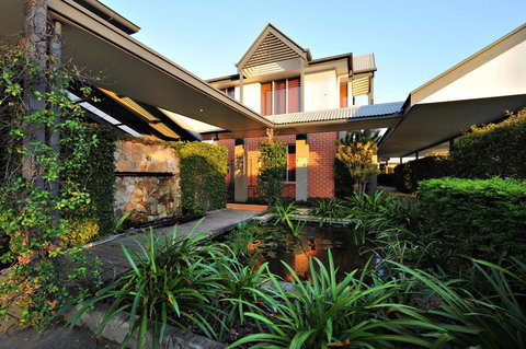 Comfort Inn & Suites Northgate Airport Motel - ACT Tourism 2