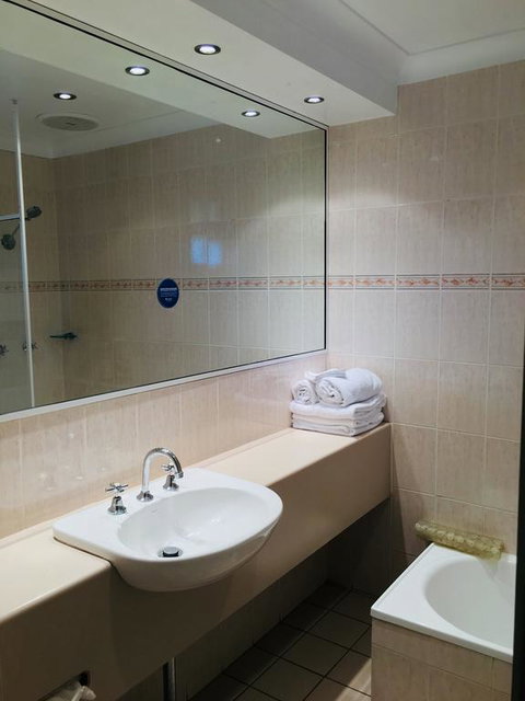 Comfort Inn Bushman's - ACT Tourism 3