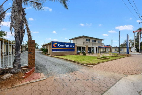 Comfort Inn Flinders On Main - ACT Tourism 0