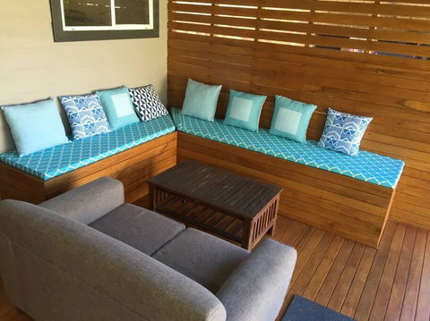 Comfortable Queen Sized Room Near Tuggerah Lake - ACT Tourism 1