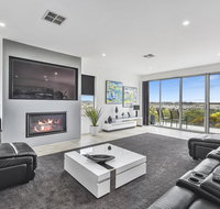 CONROE EXECUTIVE TOWNHOUSE - MODERN  STYLISH - ACT Tourism