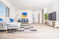 Convenient 2bed Rockdale APT Next to StationBeach