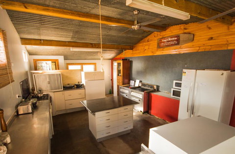 Coodlie Park Farm Retreat - ACT Tourism 3