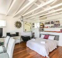 Cool Architect-Designed Studio Close To CBD - ACT Tourism