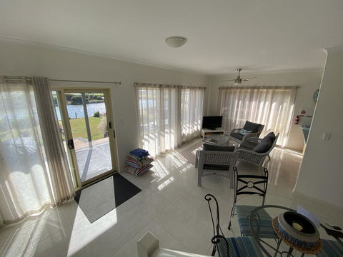 Coorong Getaways - ACT Tourism 3