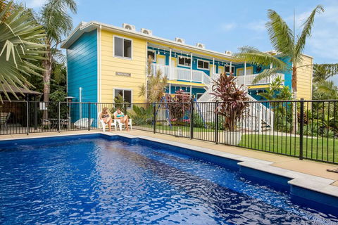 Coral Inn Boutique Hotel - ACT Tourism 0