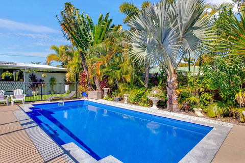 Coral Inn Boutique Hotel - ACT Tourism 1