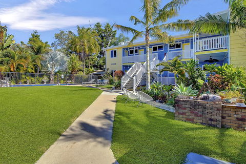 Coral Inn Boutique Hotel - ACT Tourism 3