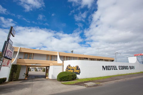 Corio Bay Motel - ACT Tourism 0