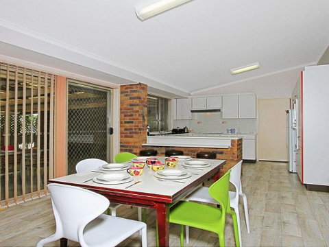 Corner Haven - Family Retreat With Outdoor Living - ACT Tourism 2