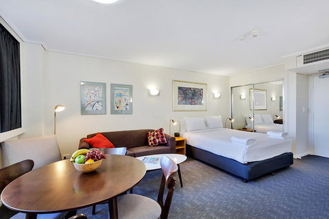 Cosmopolitan Apartment At College St - ACT Tourism 1