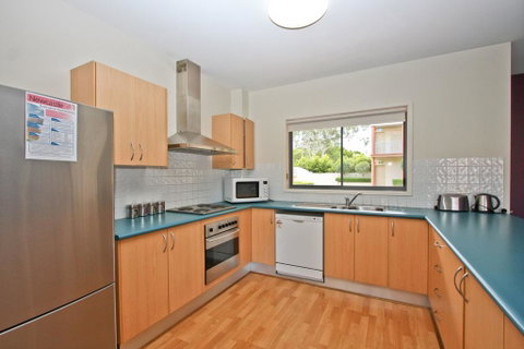 Cosmopolitan Apartments - ACT Tourism 3