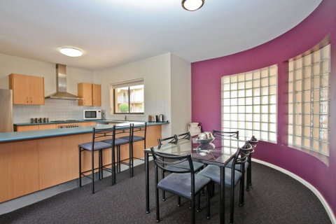 Cosmopolitan Apartments - ACT Tourism 1