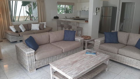 Costa Royale Trinity Beach - ACT Tourism 3