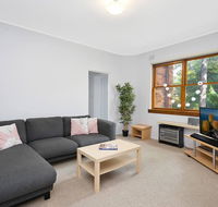 Cosy 2BR plus Parking in Nth Sydney - ACT Tourism