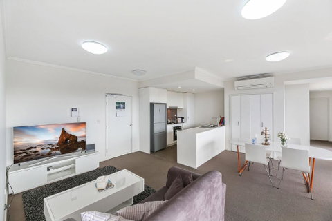 Cosy 3BR Penthouse Close To Westfield And Train - ACT Tourism 3