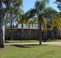 Cottage Port Stephens / Swan Bay NSW - ACT Tourism