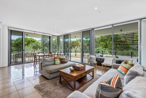 COTTON BEACH 94 - MID-FLOOR PENTHOUSE - ACT Tourism 1