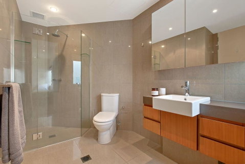 COTTON BEACH APARTMENT 35 - POOL VIEWS - ACT Tourism 2
