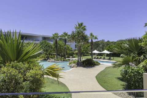 COTTON BEACH ON THE POOL 66 - ACT Tourism 0
