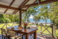 Cottonwood - Private Beachfront