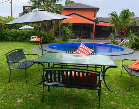 Country Leisure Motor Inn - ACT Tourism 1